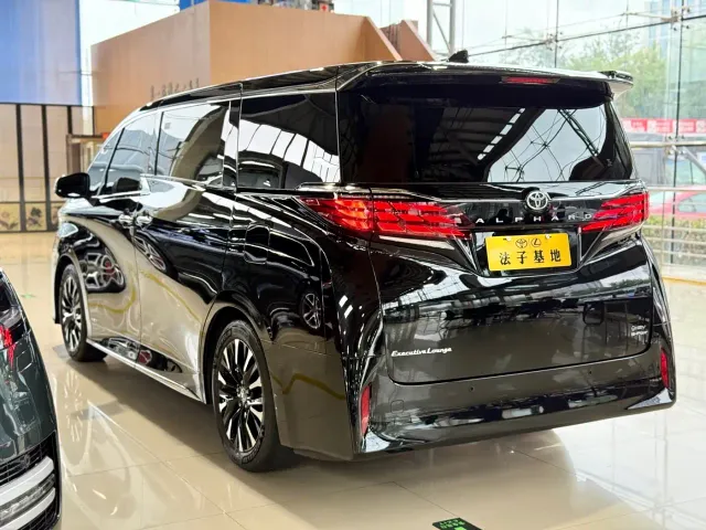 Toyota Alphard 2024 Hybrid 2.5L Prestige Edition — Фото автомобиля 24
