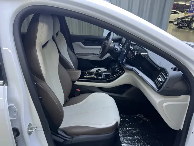BYD Qin PLUS — Фото автомобиля 14