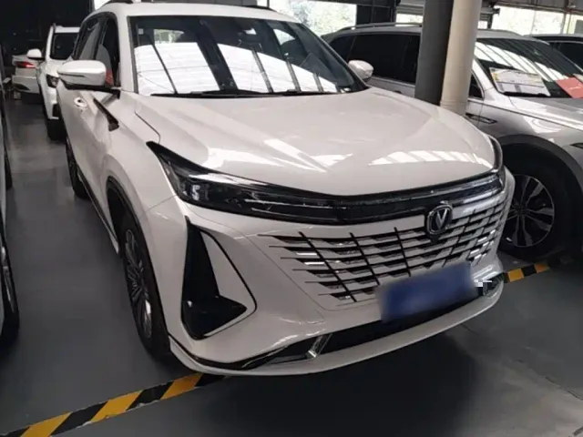 Changan CS75 Plus — Фото автомобиля 3