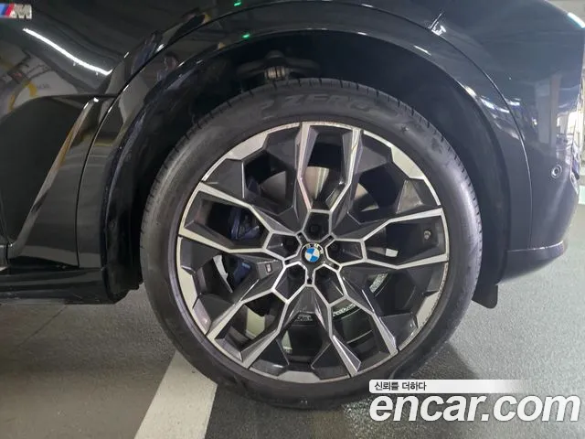 BMW X7 — Фото автомобиля 10