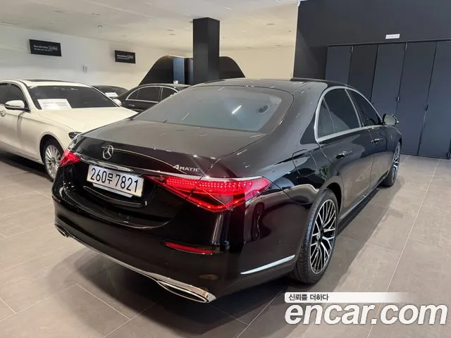 Mercedes-Benz S-Class — Фото автомобиля 2
