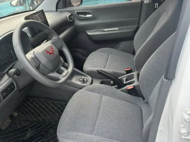 Wuling Hongguang — Фото автомобиля 22