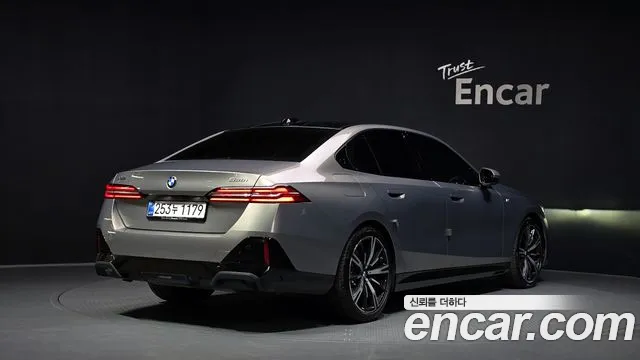 BMW 5-Series 5 серия (G60) 530i xDrive M Sport — Фото автомобиля 2
