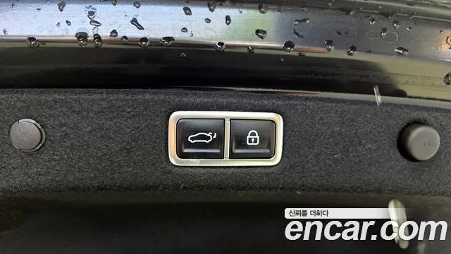 Hyundai Grandeur Grandeur (GN7) 2.5 Бензин 2WD — Фото автомобиля 15