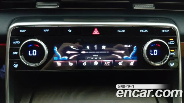 Genesis GV80 — Фото автомобиля 12