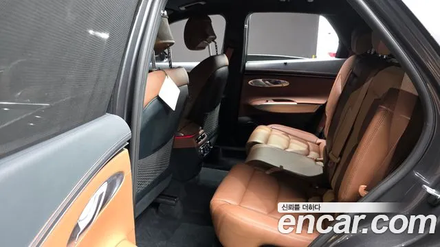 Genesis GV70 2.5T Бензин AWD — Фото автомобиля 9