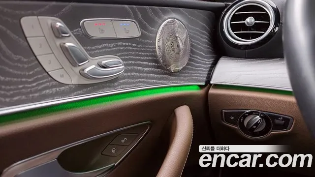 Mercedes-Benz E-Class W213 — Фото автомобиля 18