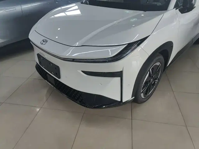 Toyota BoZhi 3X — Фото автомобиля 23