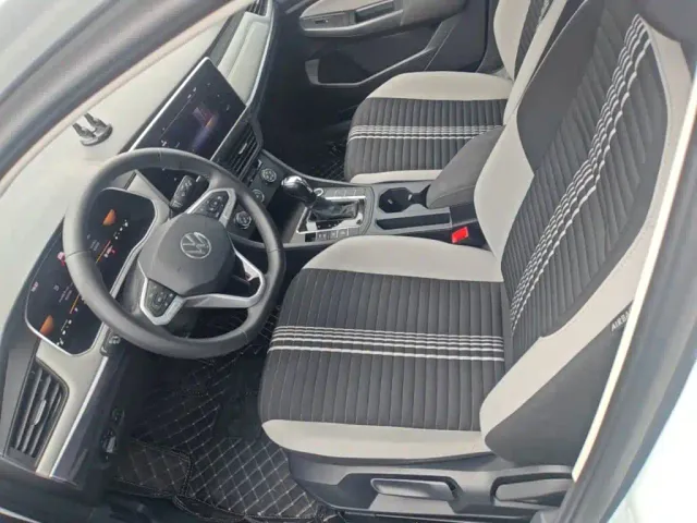 Volkswagen Bora — Фото автомобиля 14