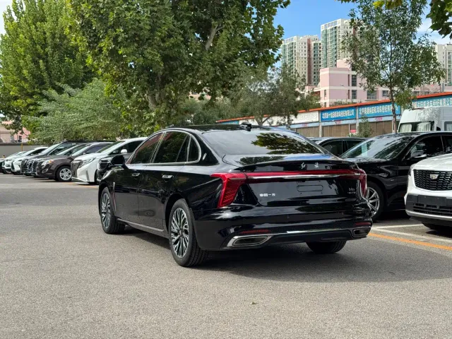 Hongqi H5 — Фото автомобиля 3