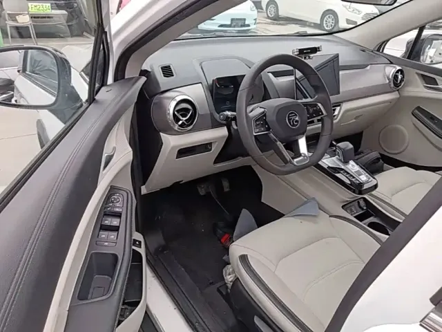 BYD Yuan Pro — Фото автомобиля 15