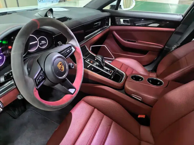 Porsche Panamera — Фото автомобиля 16