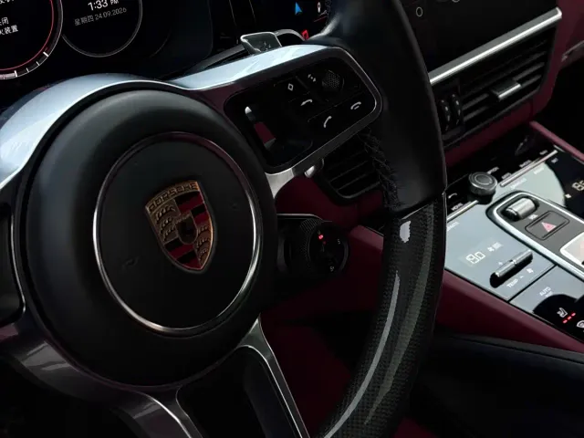 Porsche Cayenne — Фото автомобиля 16