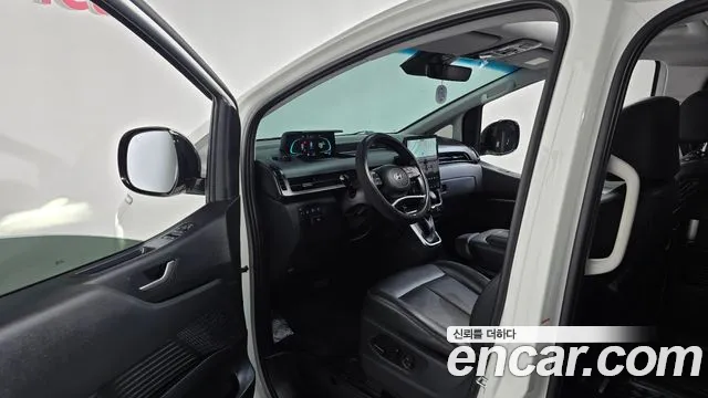 Hyundai Staria Staria — Фото автомобиля 2