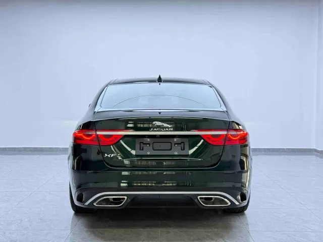 Jaguar XFL — Фото автомобиля 12