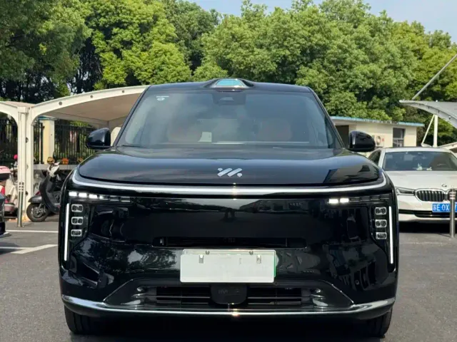 IM Motors LS8 — Фото автомобиля 2