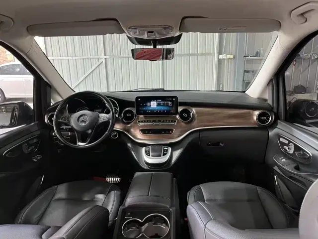 Mercedes-Benz V-Class — Фото автомобиля 9