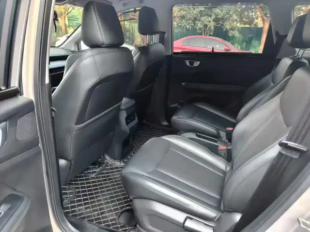 Wuling Jiachen — Фото автомобиля 6