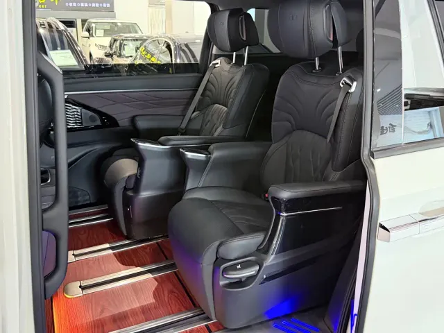 GAC Trumpchi M8 — Фото автомобиля 7