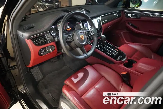 Porsche Macan — Фото автомобиля 10