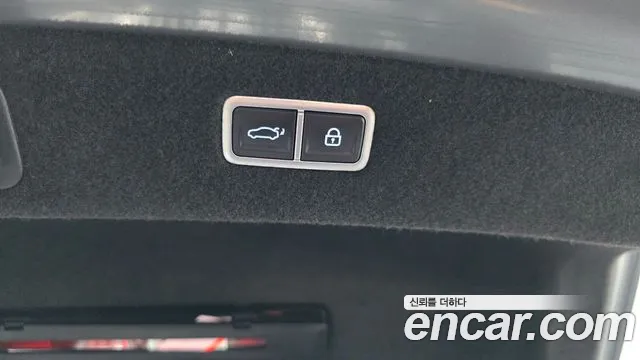 Genesis G90 Бензин 3.5 турбо AWD — Фото автомобиля 30