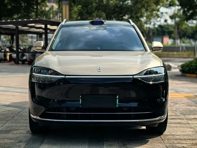 Aito M9 — Фото автомобиля 2