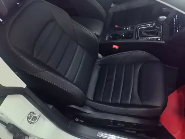 Volkswagen FAW-Volkswagen CC 2024 380TSI Eye-catching Public Sharing Edition — Фото автомобиля 24