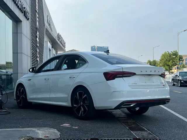 Skoda Octavia — Фото автомобиля 11