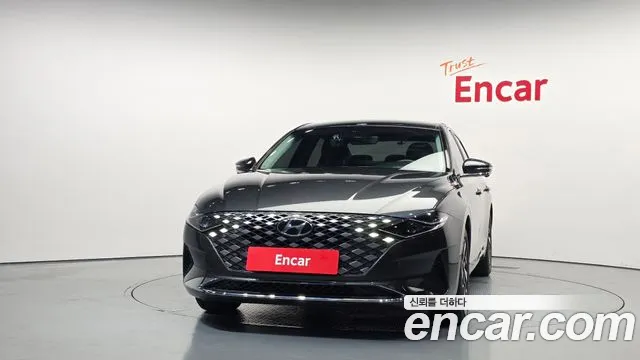 Hyundai Grandeur Grandeur (New) Hybrid — Фото автомобиля 3