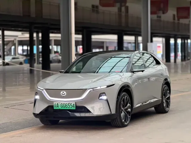 Фотография автомобиля — Mazda EZ-60