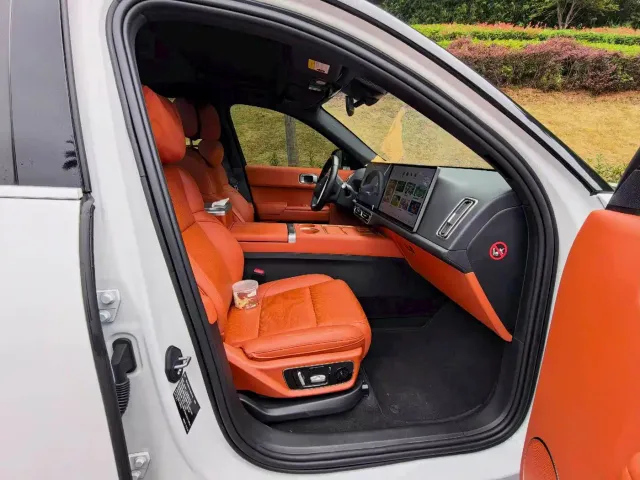 Li Auto L7 — Фото автомобиля 4