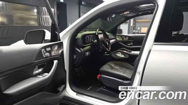 Mercedes-Benz GLS-Class — Фото автомобиля 8