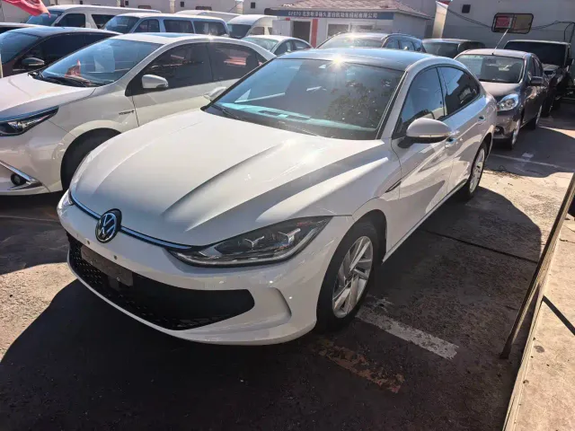 Фотография автомобиля — Volkswagen Lamando