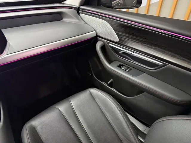 Xpeng P7 — Фото автомобиля 12