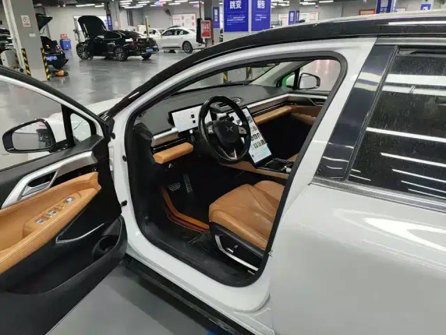 Xpeng P5 — Фото автомобиля 5
