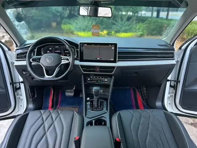 Volkswagen Tiguan L — Фото автомобиля 13