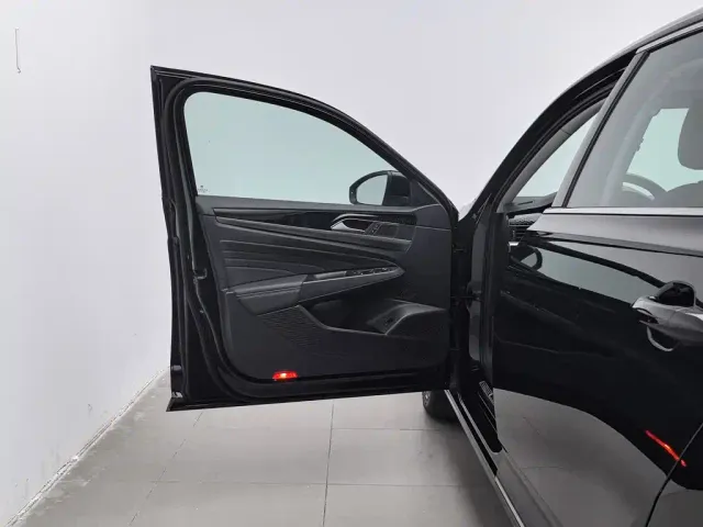 Volkswagen Passat — Фото автомобиля 8