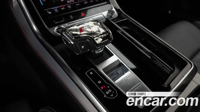 Audi Q8 55 TFSI quattro Premium — Фото автомобиля 8