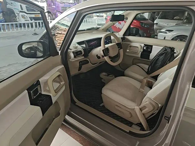 Baojun KiWi EV — Фото автомобиля 15