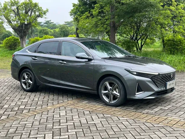 Changan Raeton Plus — Фото автомобиля 3