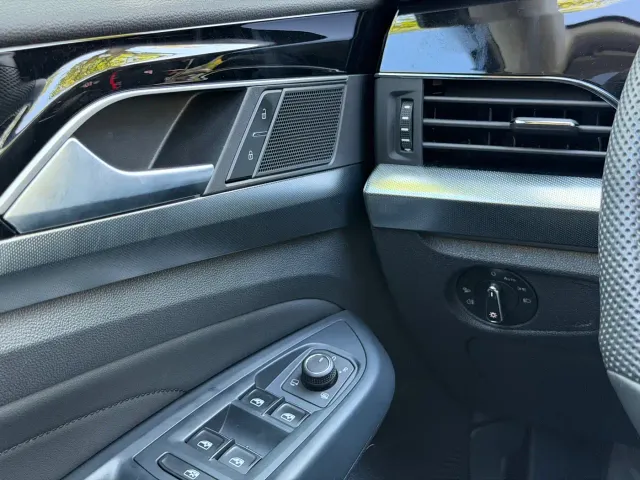 Volkswagen Passat — Фото автомобиля 7