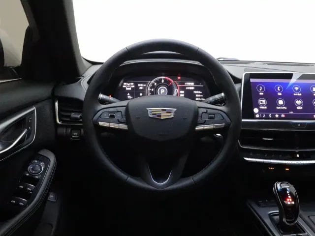 Cadillac CT5 — Фото автомобиля 16