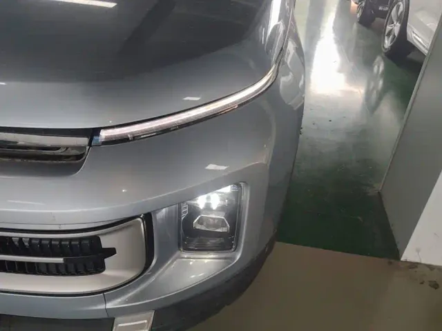 Geely ICON — Фото автомобиля 23
