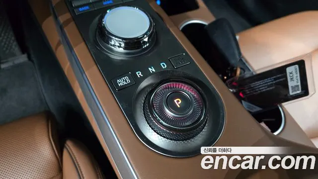 Genesis GV70 — Фото автомобиля 8