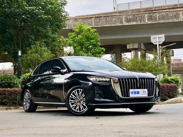 Hongqi H5 — Фото автомобиля 6