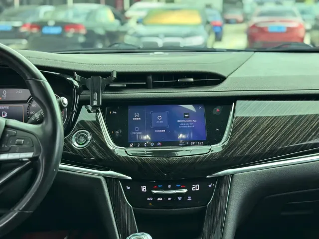 Cadillac XT6 — Фото автомобиля 12