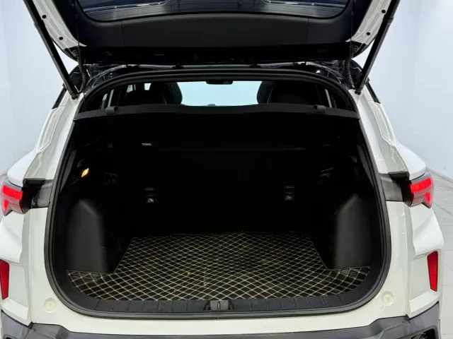 Geely Binyue — Фото автомобиля 14