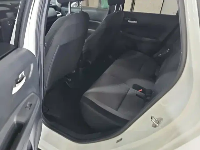 Honda Fit — Фото автомобиля 11