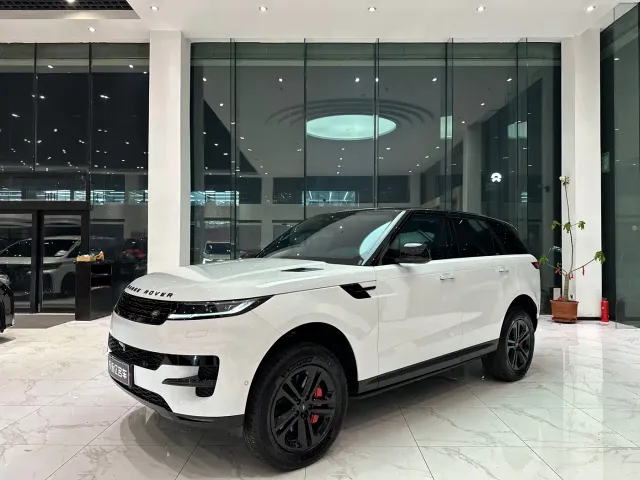 Land Rover Range Rover Sport — Фото автомобиля 3