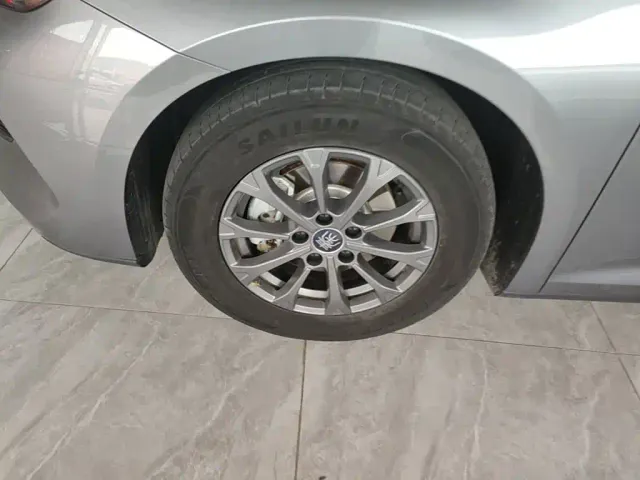 BYD Qin L — Фото автомобиля 22